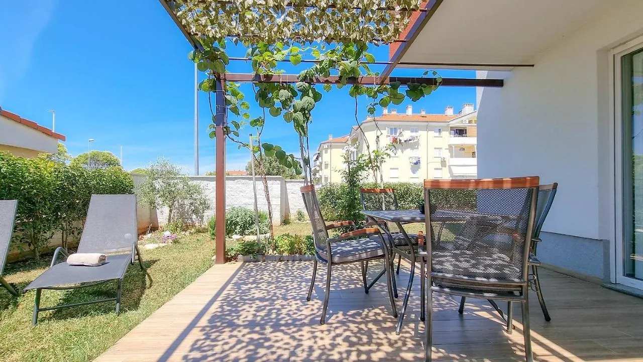 Antonio Apartment Umag 0*,